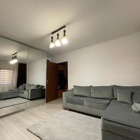 Apartament Gallamar Bîrlad Exterior foto
